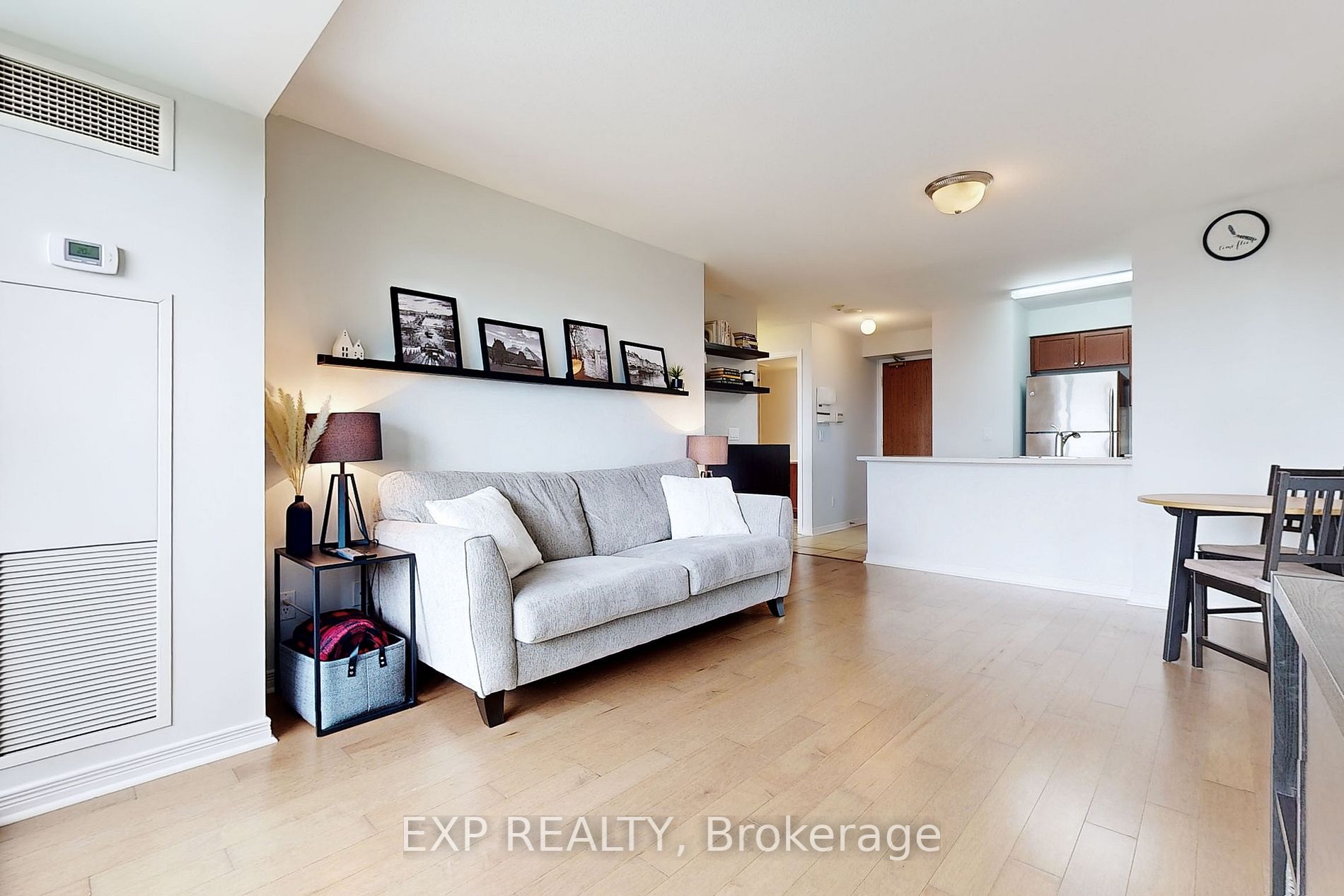 Listing W6817856 - Large Photo # 3