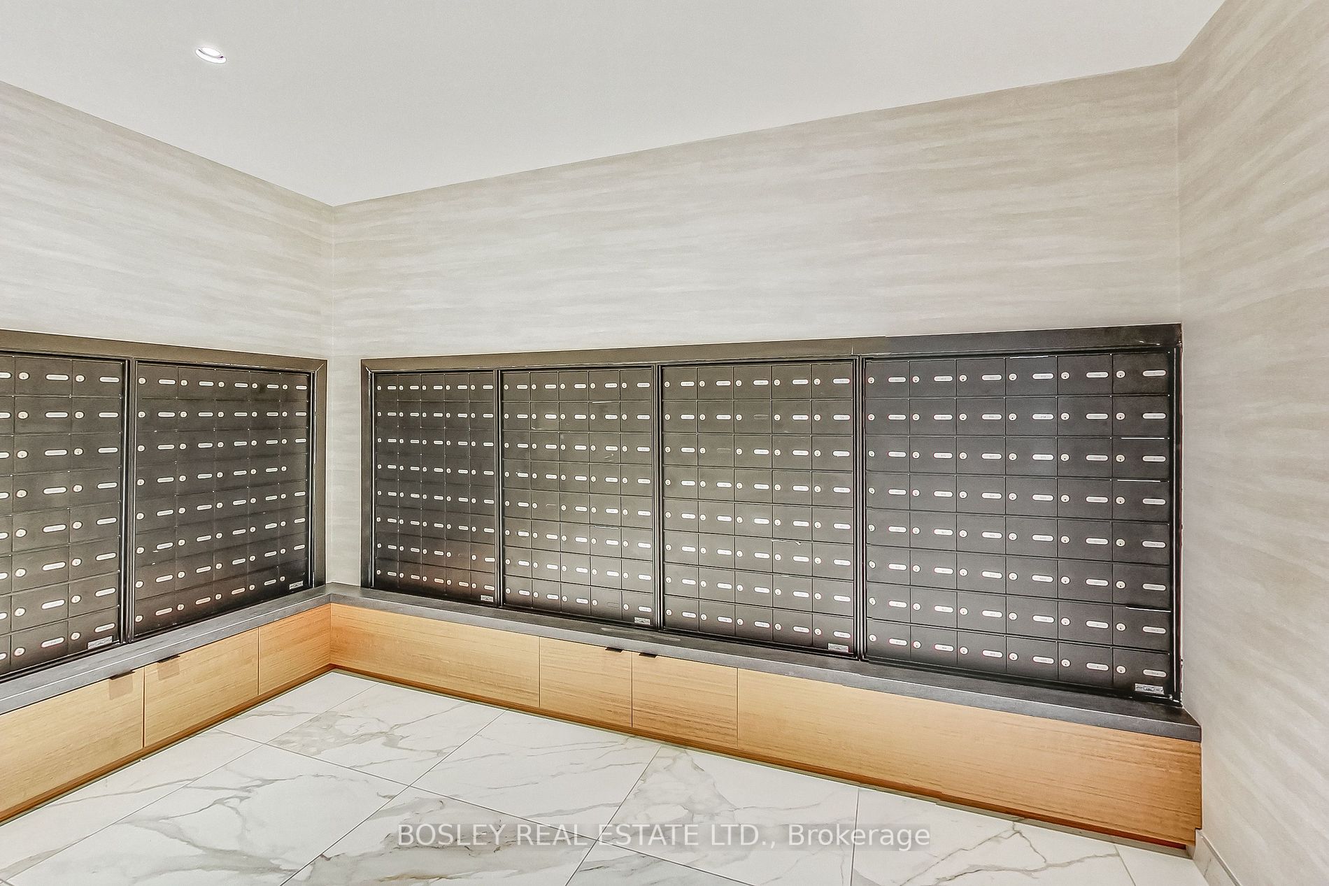 Listing W6817880 - Large Photo # 33