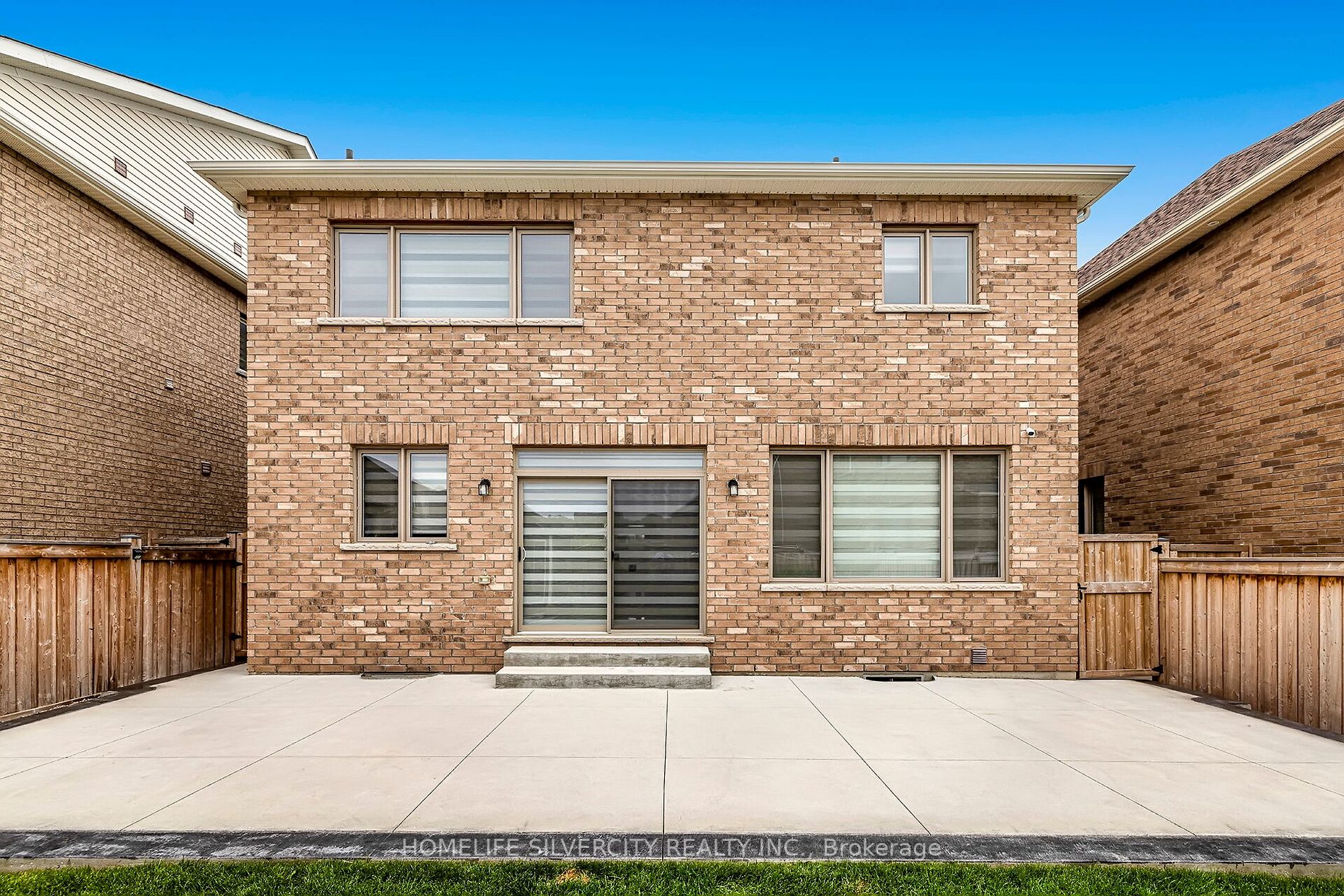 30 Ash Hill Avenue
