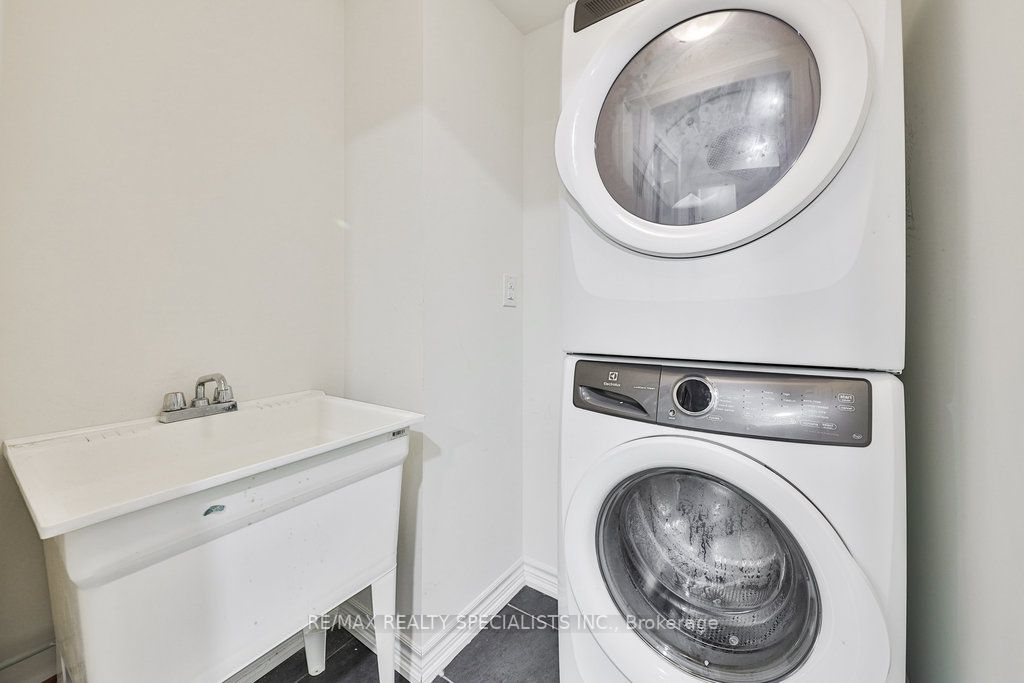 1222 Rose Way, #69