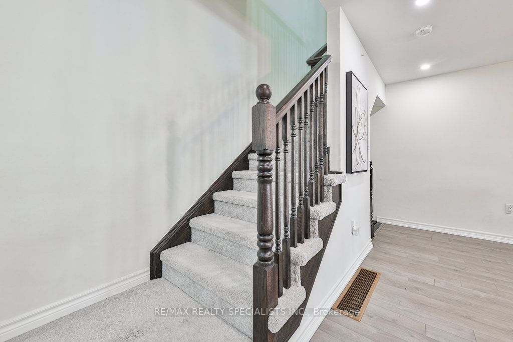 1222 Rose Way, #69