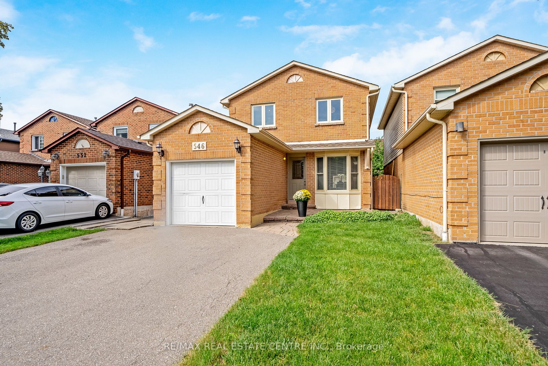 546 Roseheath Dr