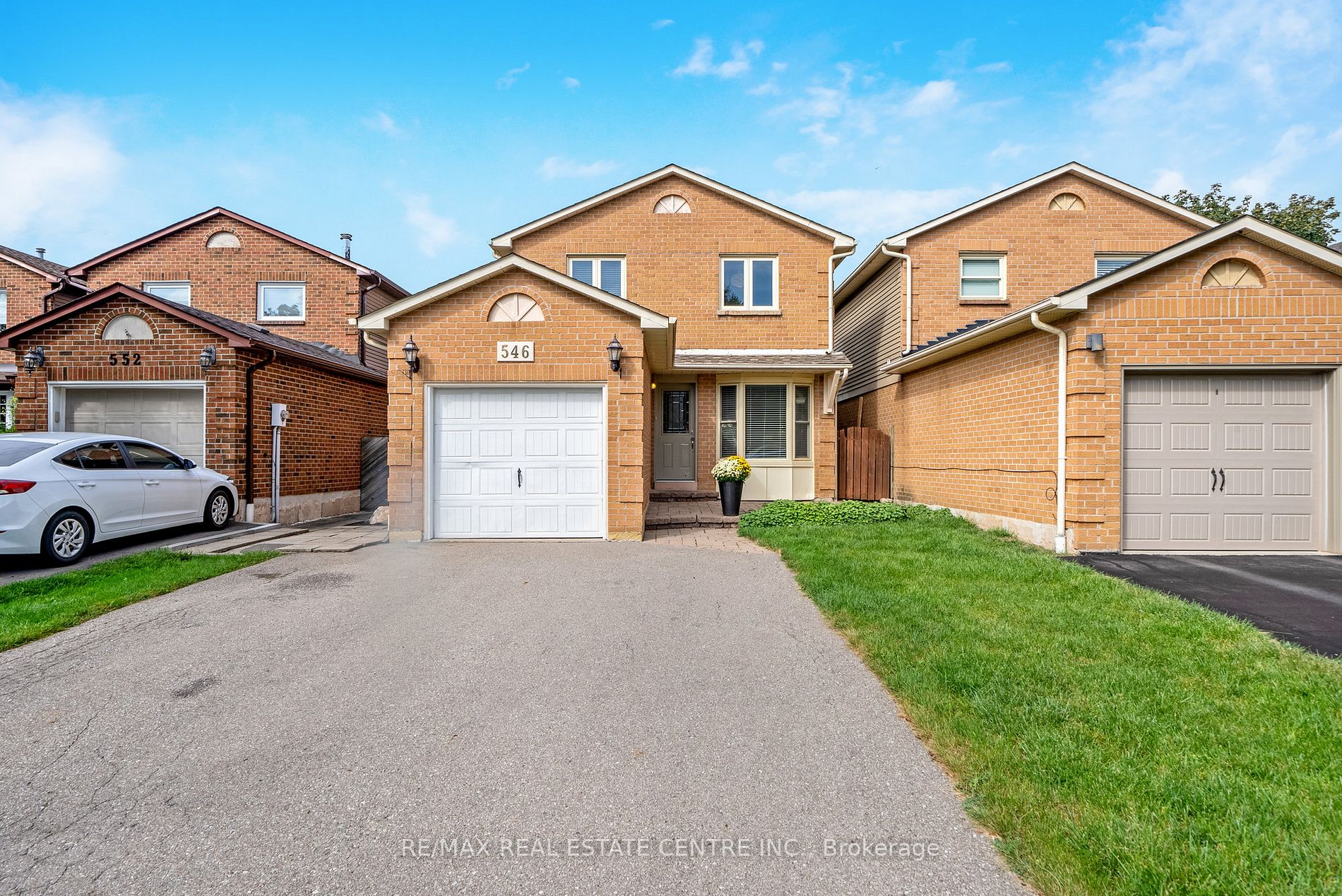 546 Roseheath Dr