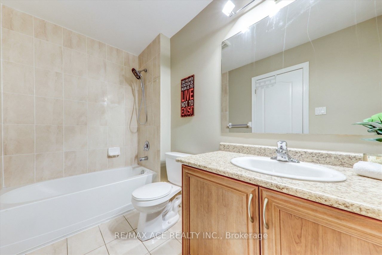 75 Campwood Cres
