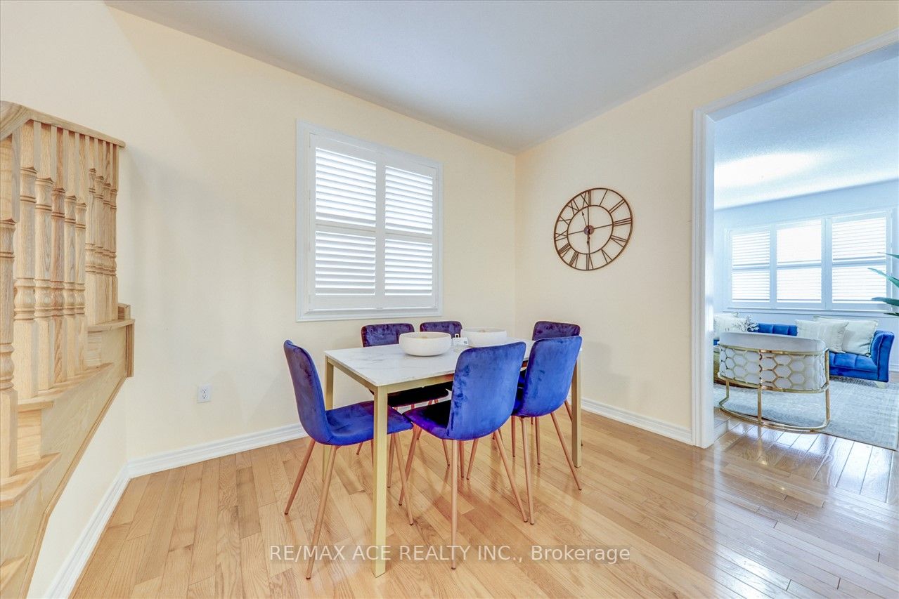 75 Campwood Cres