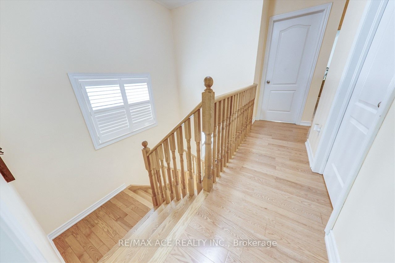 75 Campwood Cres
