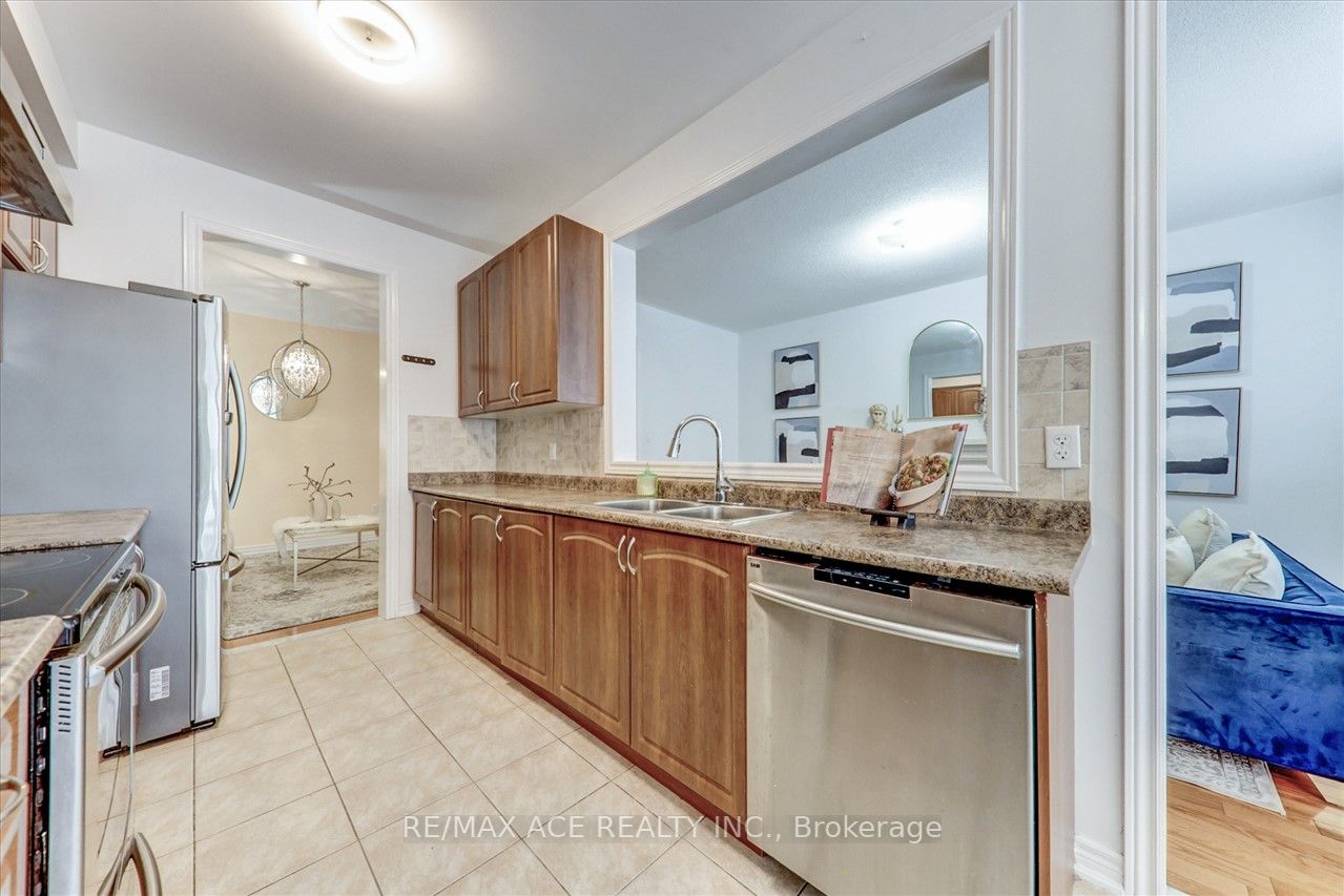 75 Campwood Cres