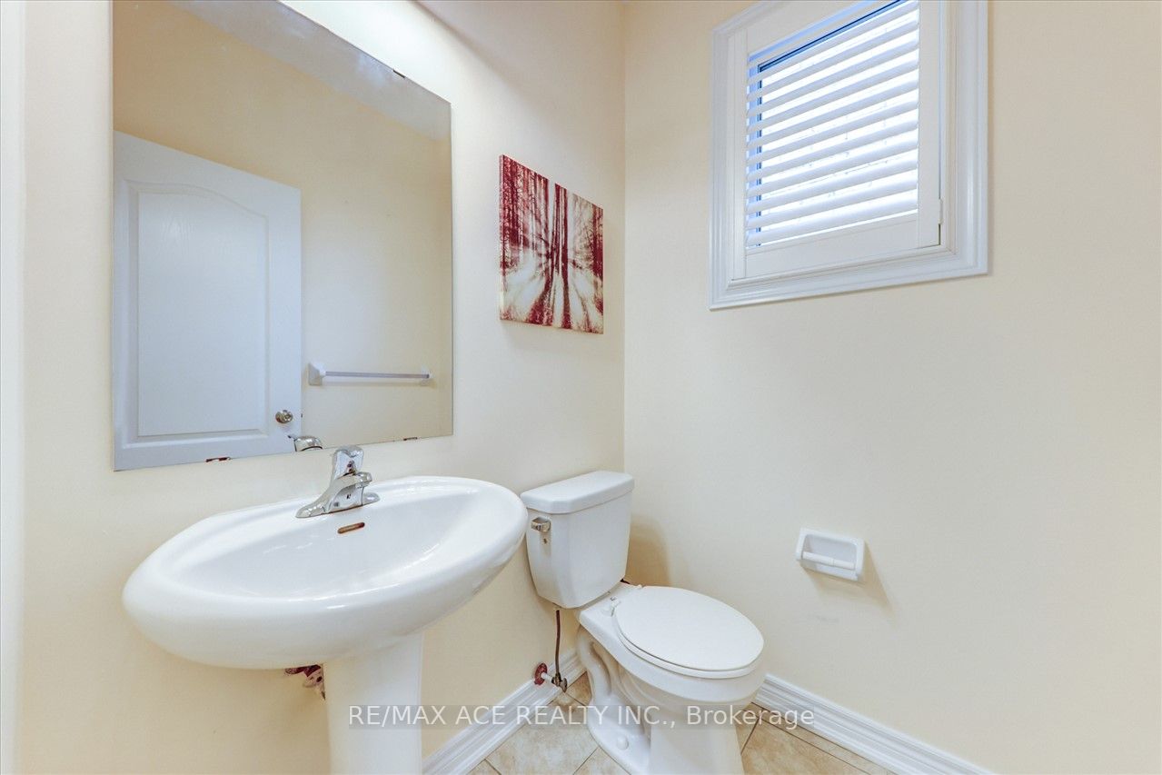 75 Campwood Cres
