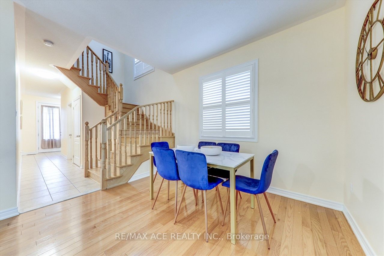 75 Campwood Cres