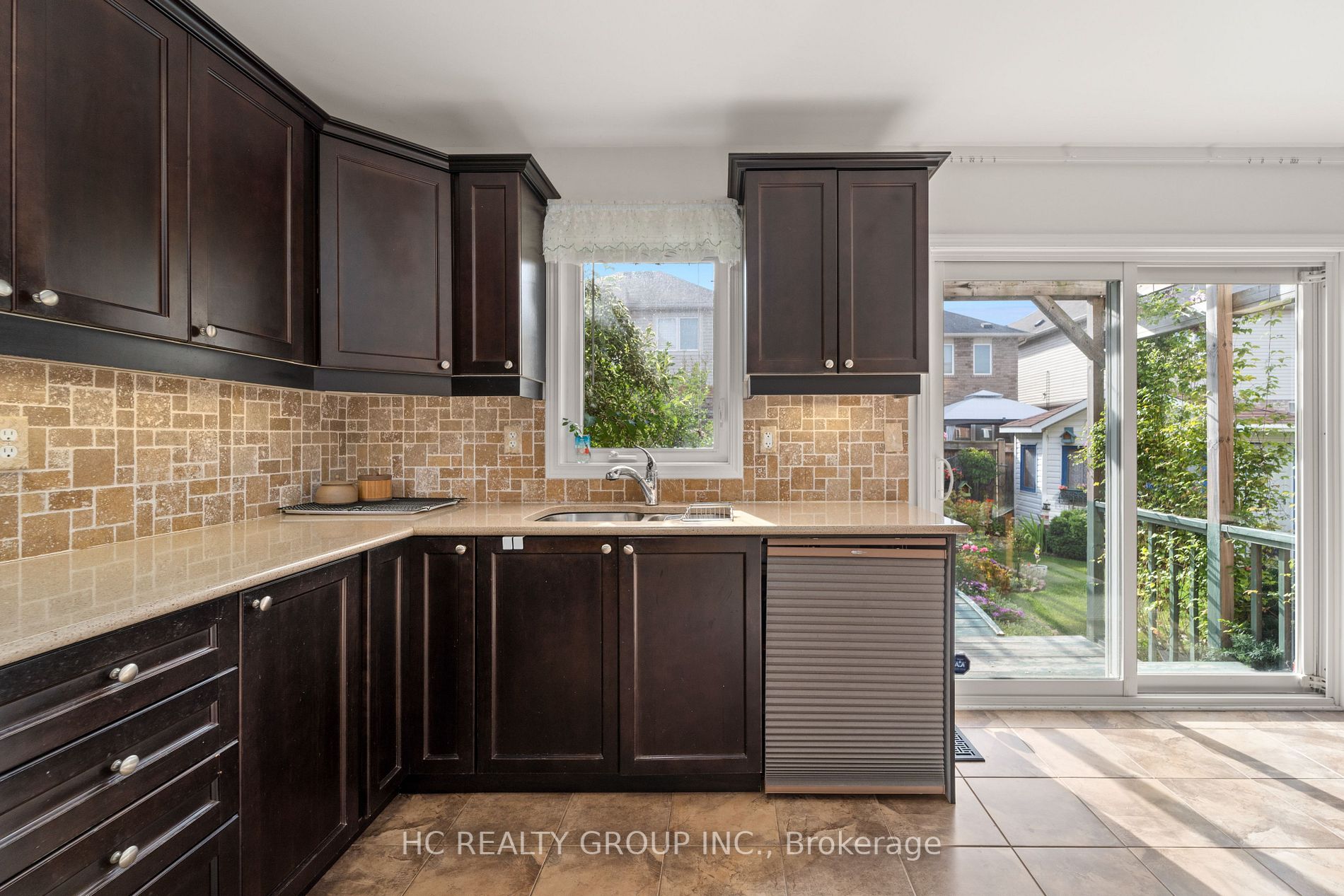 382 Mcjannett Ave