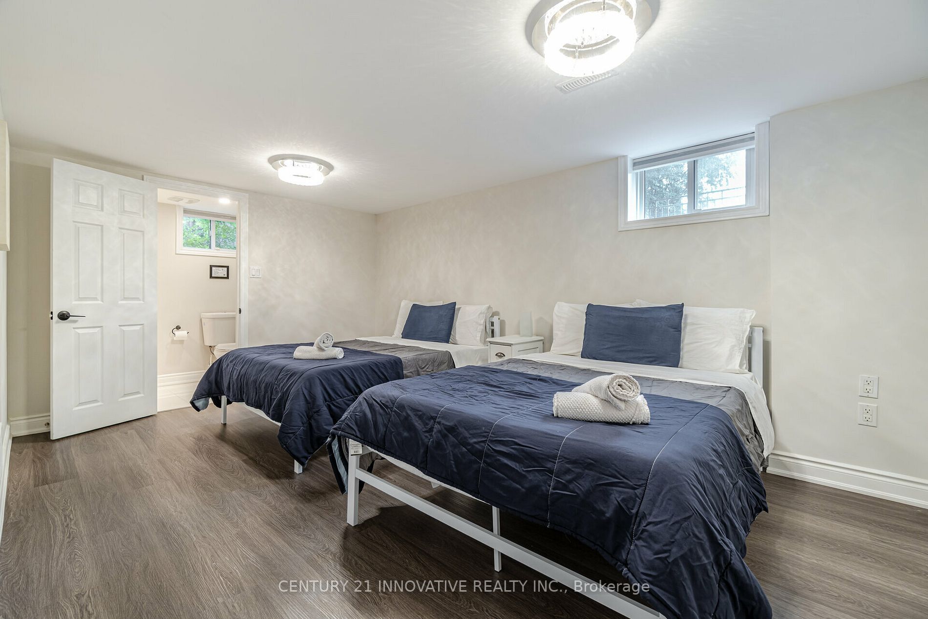 401 Dorchester Cres