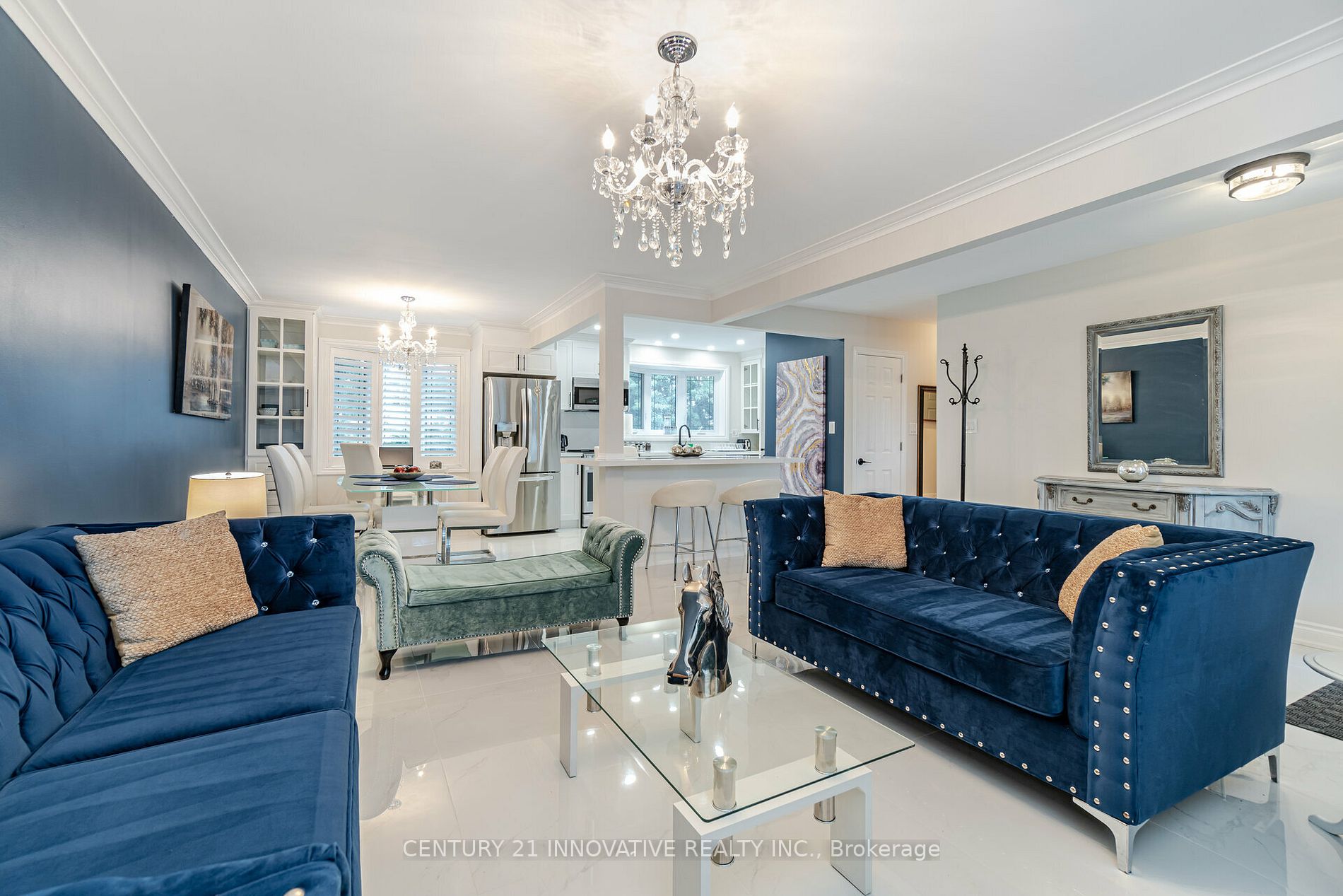 401 Dorchester Cres