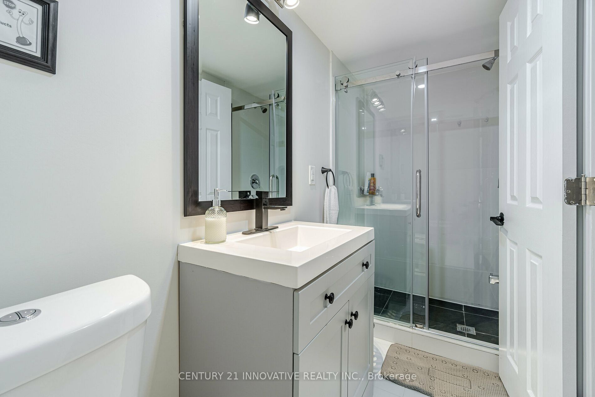 401 Dorchester Cres