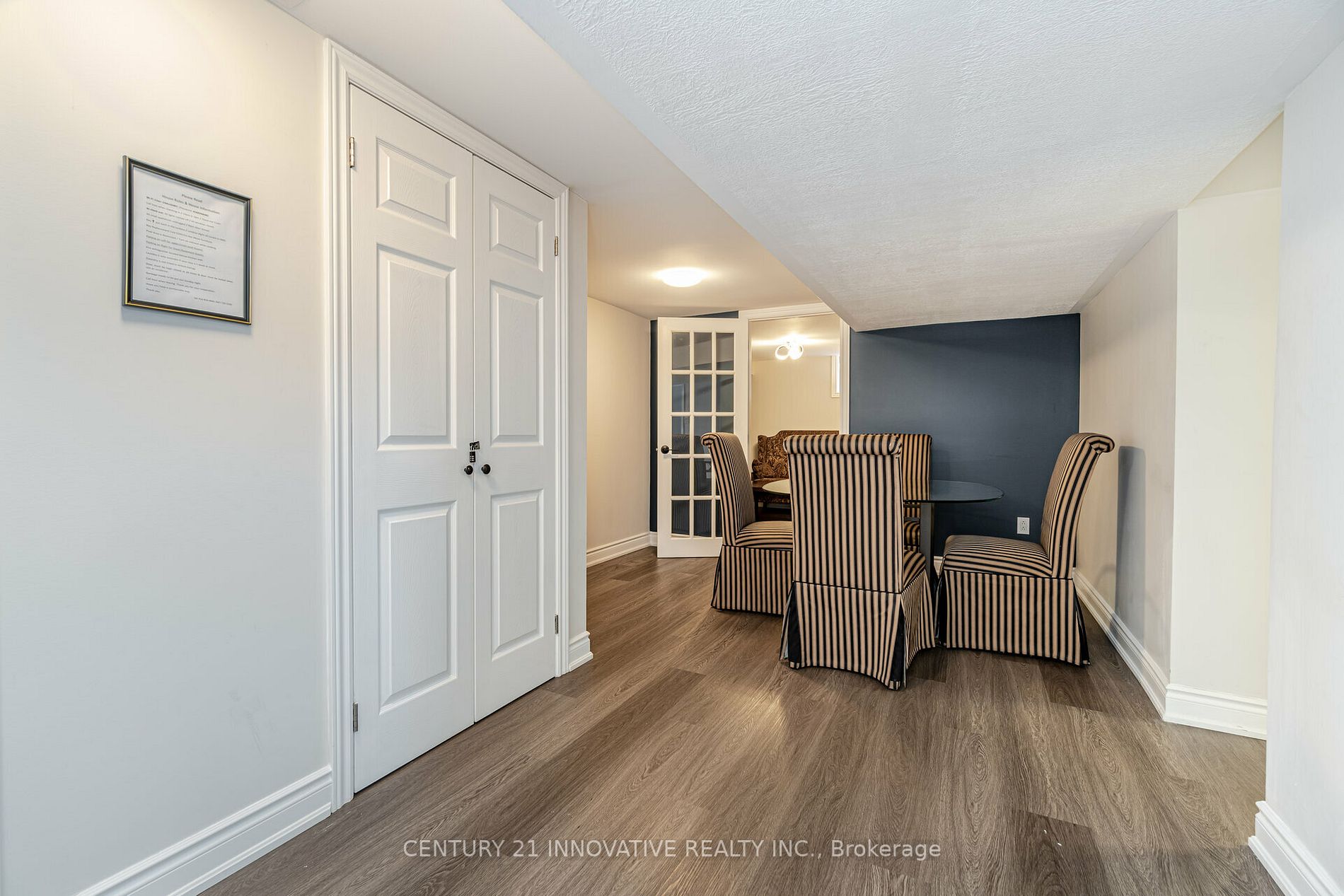 401 Dorchester Cres