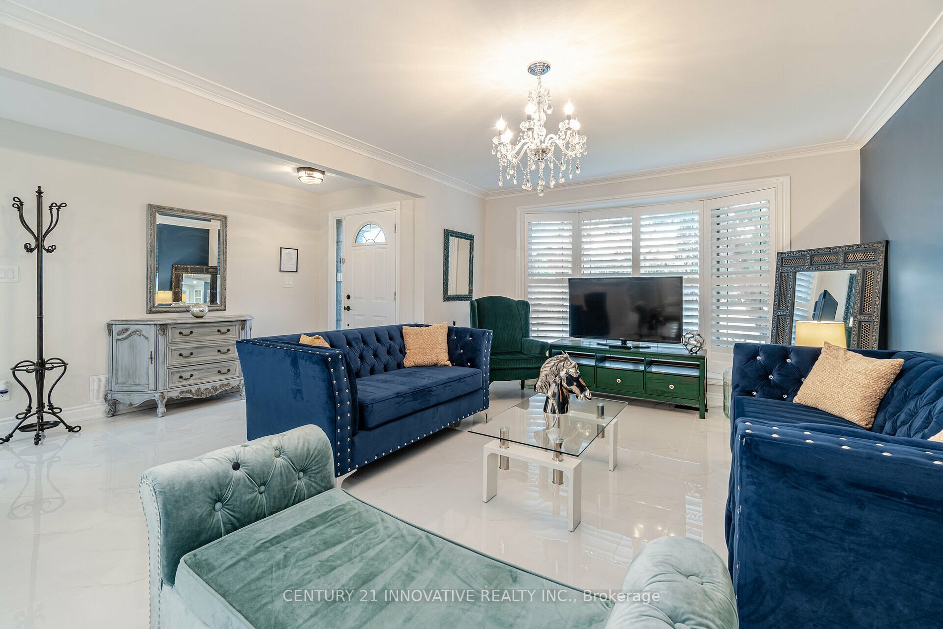 401 Dorchester Cres