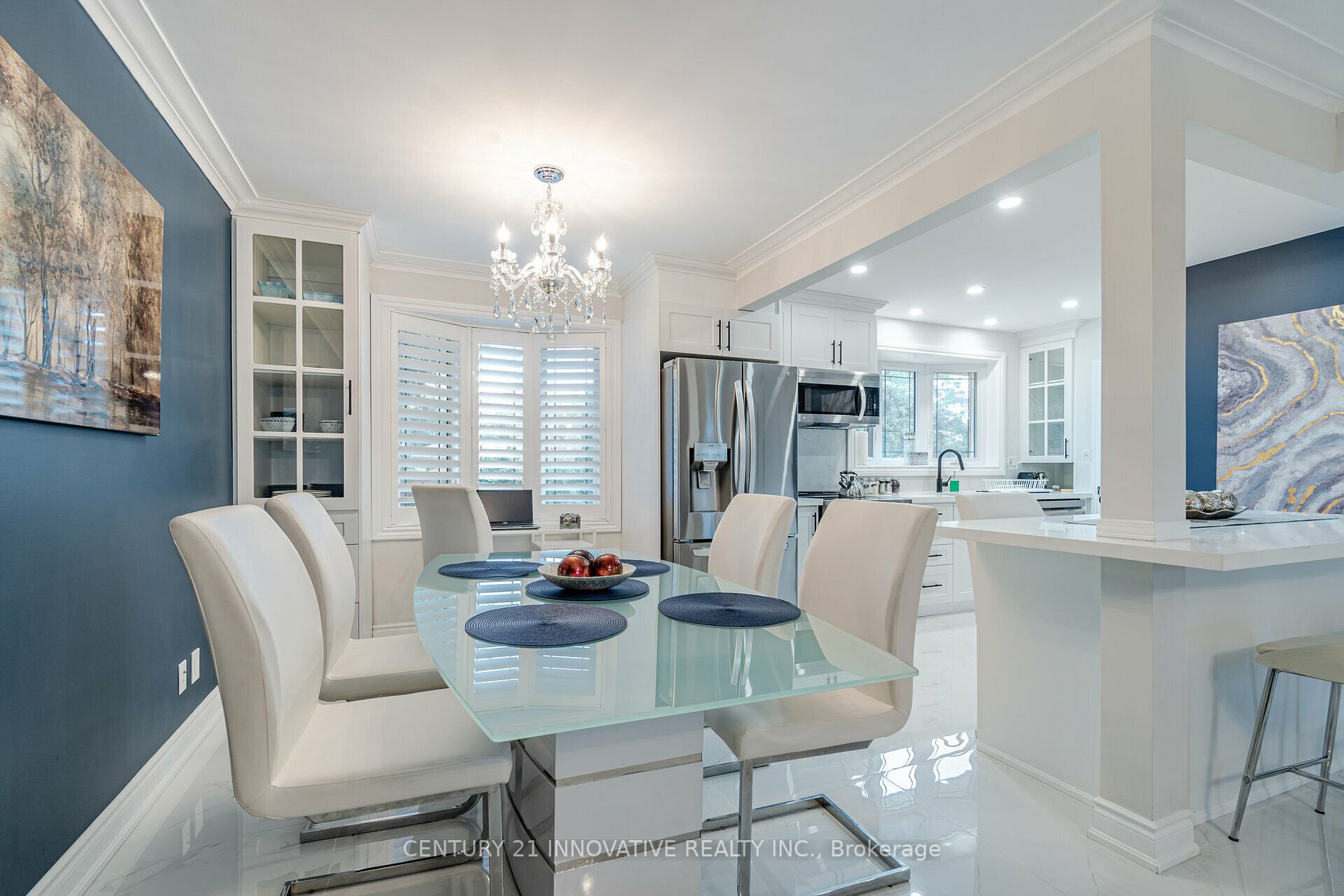 401 Dorchester Cres