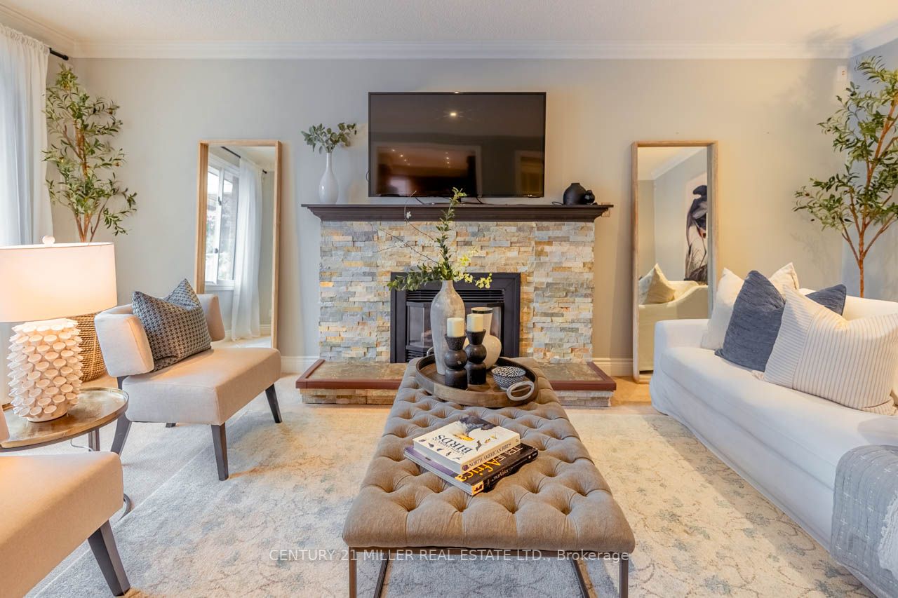 501 Mathewman Cres