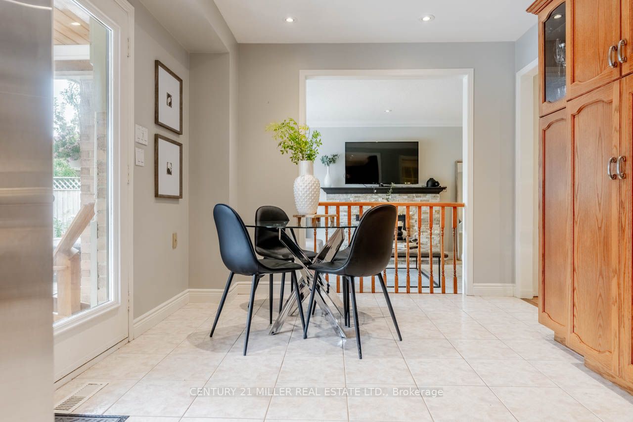 501 Mathewman Cres
