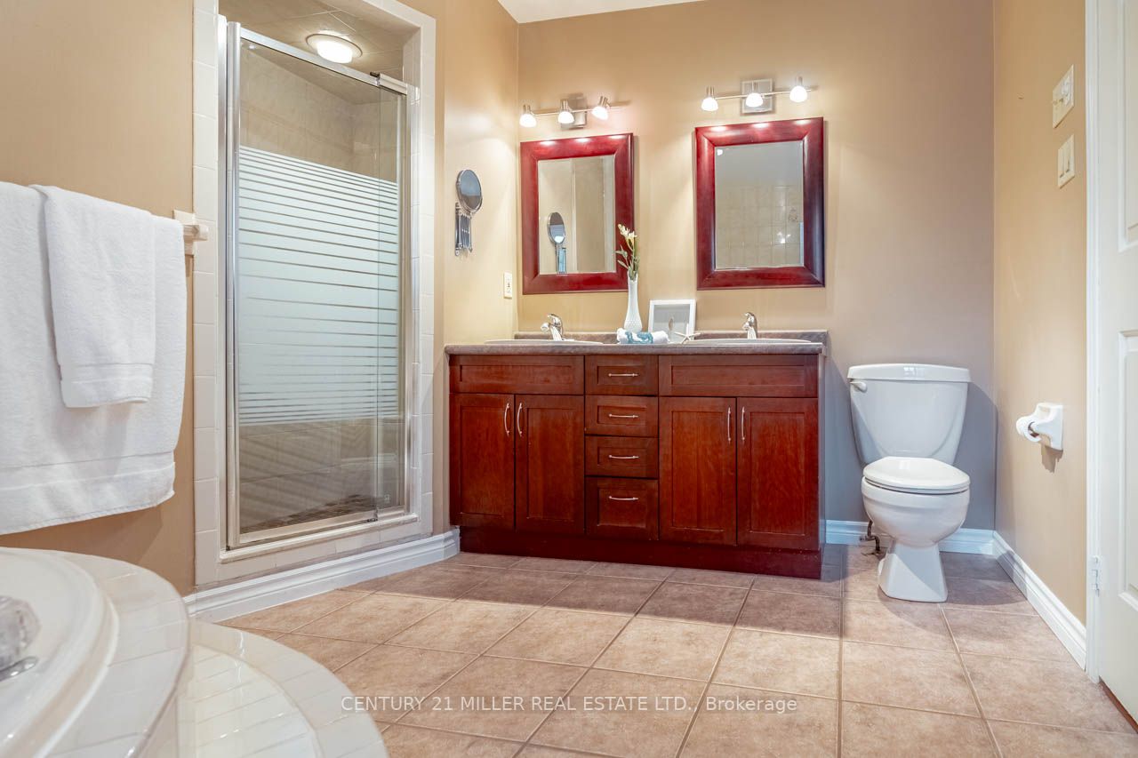 501 Mathewman Cres