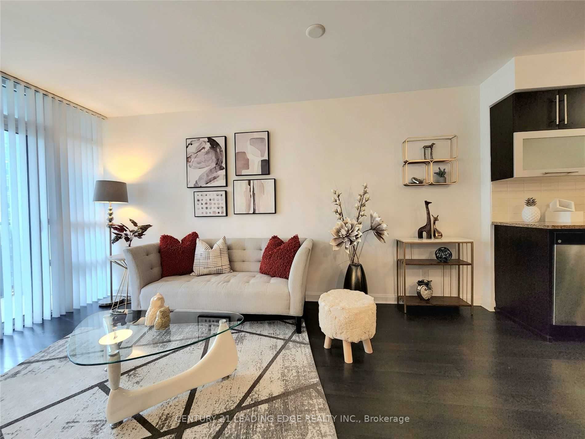1 Michael Power Pl, #512