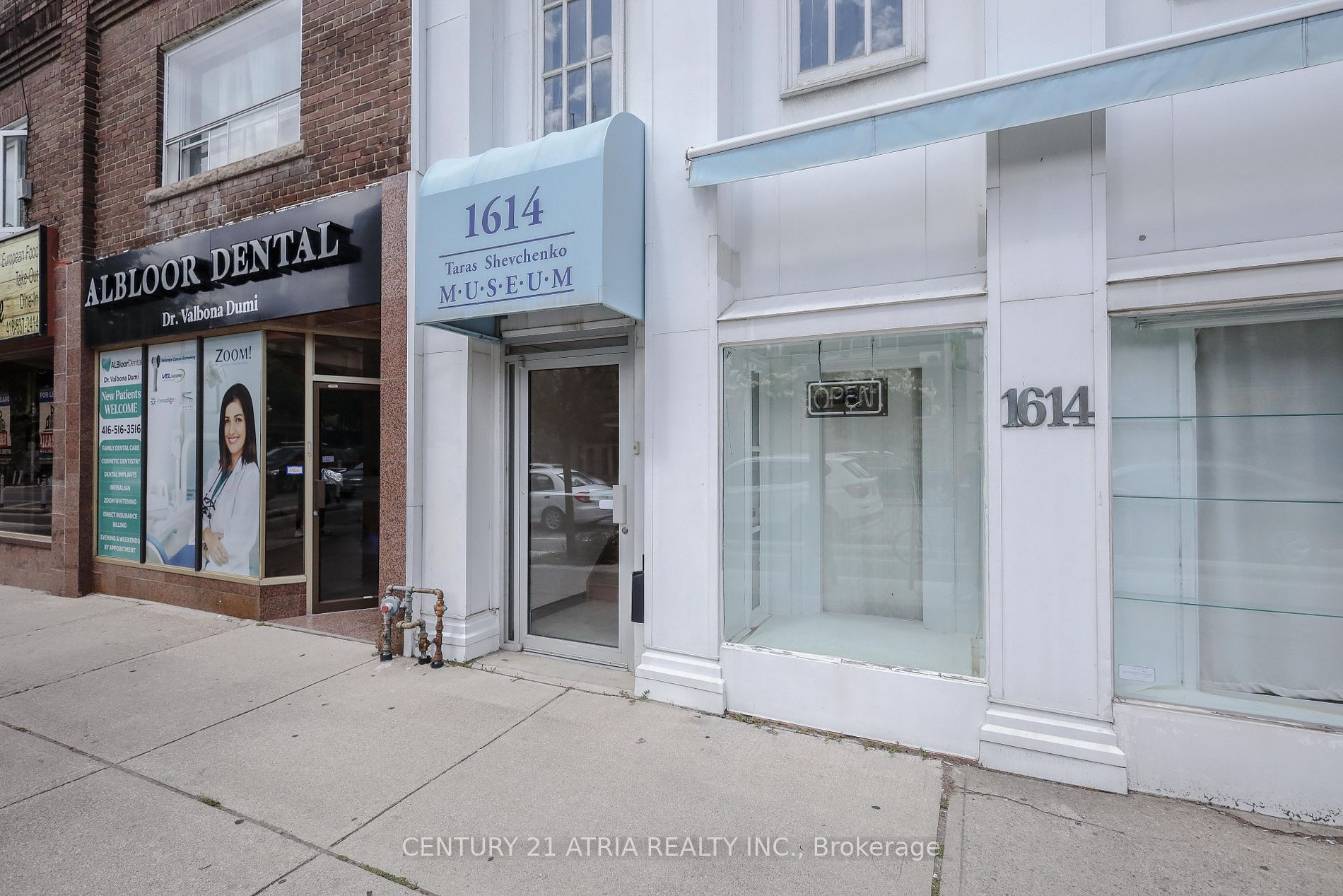 1614 Bloor St W