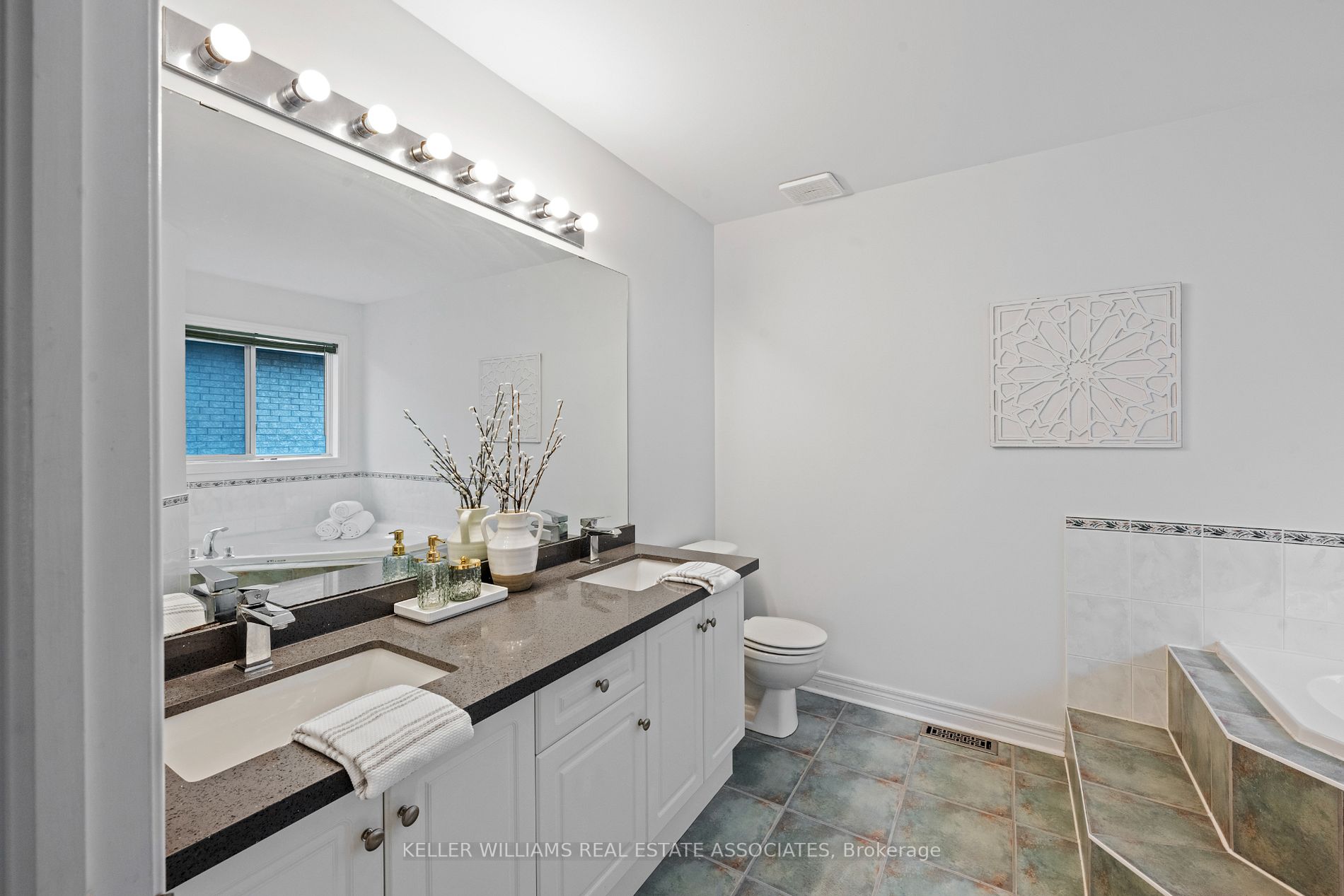 Listing W6818822 - Large Photo # 20