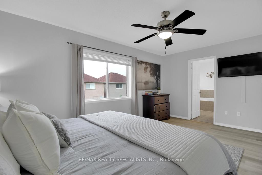 1029 Mccuaig Dr