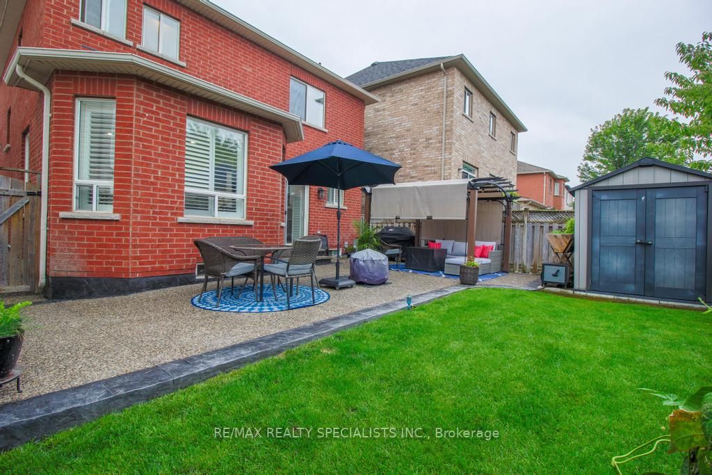 1029 Mccuaig Dr