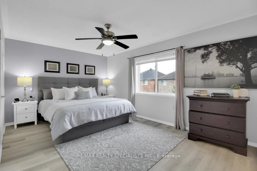 1029 Mccuaig Dr