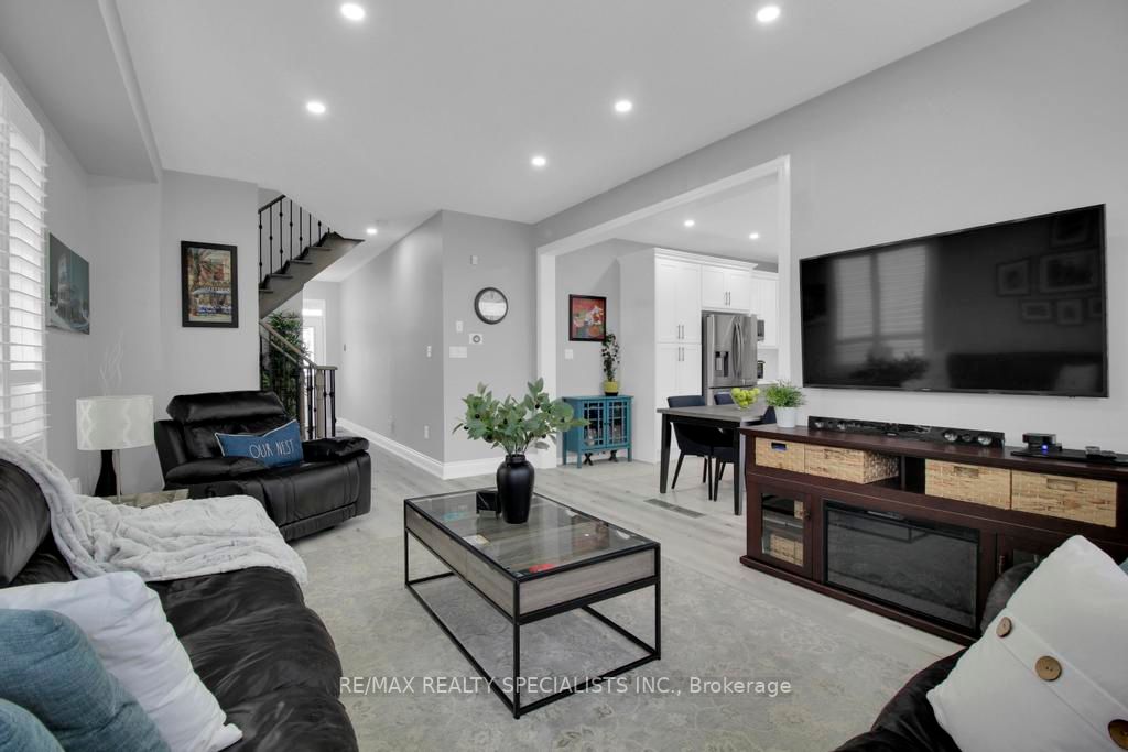 1029 Mccuaig Dr