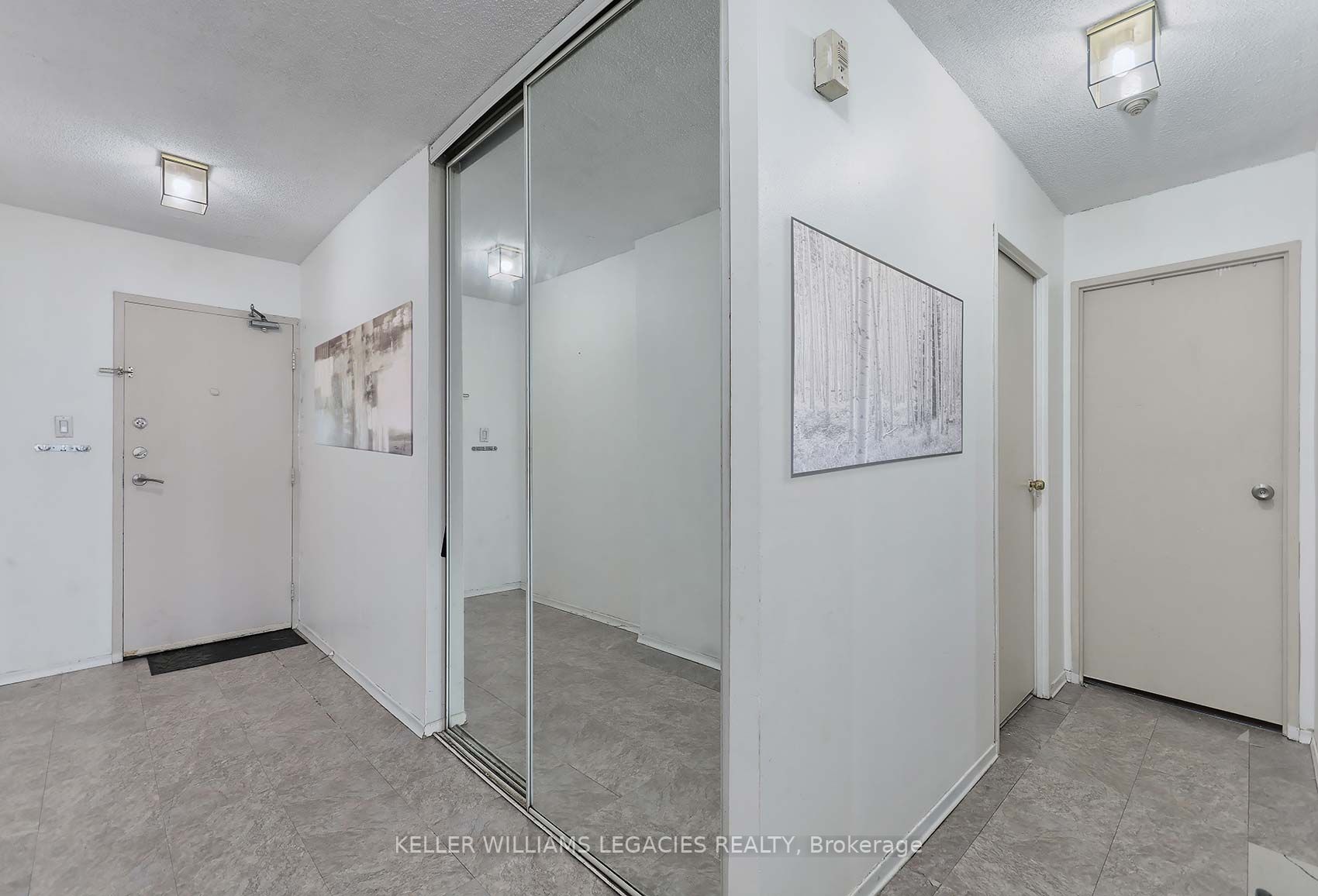 Listing W6818906 - Large Photo # 7