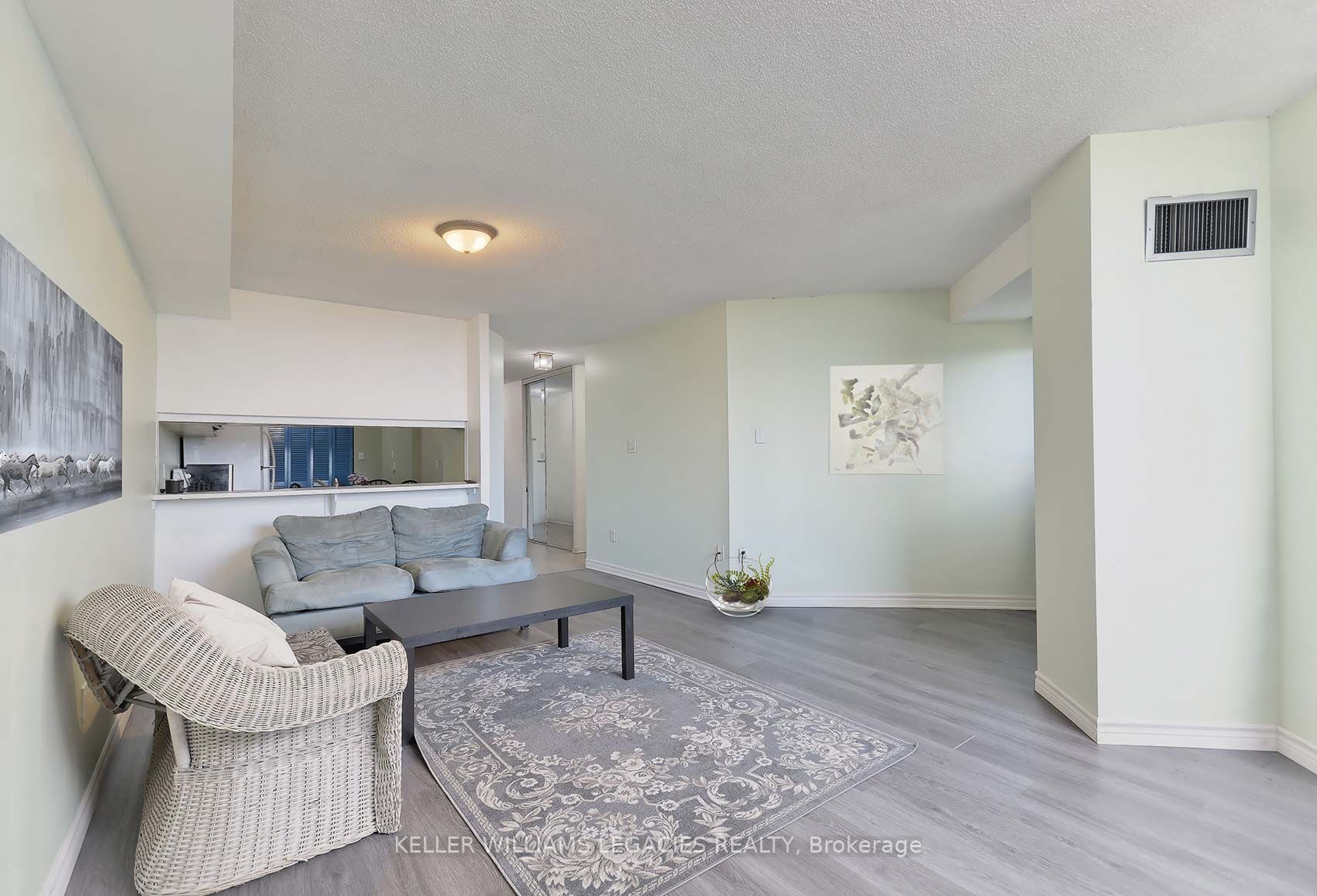 Listing W6818906 - Large Photo # 9