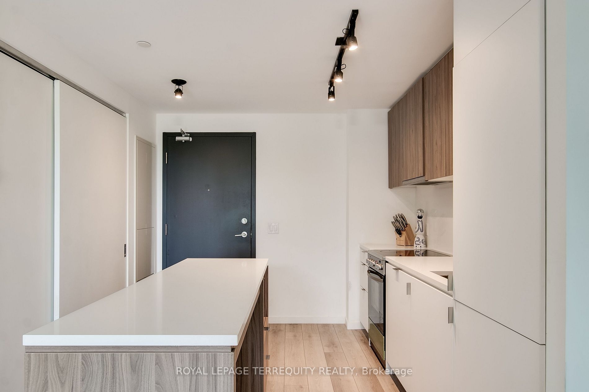 Listing W6819044 - Large Photo # 6