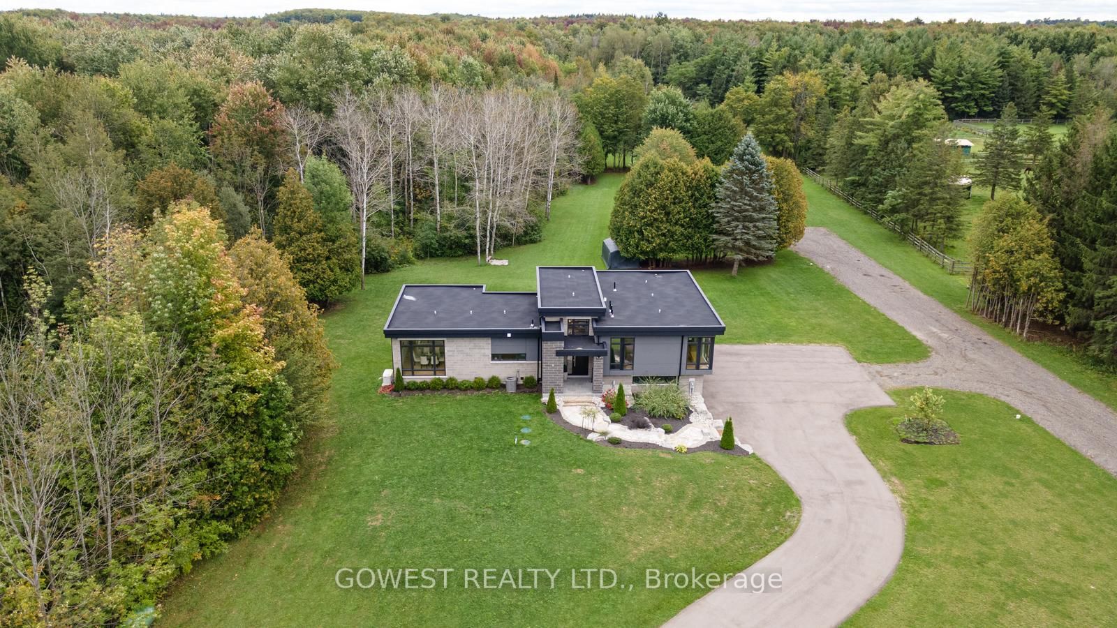 3232 20 Side Rd