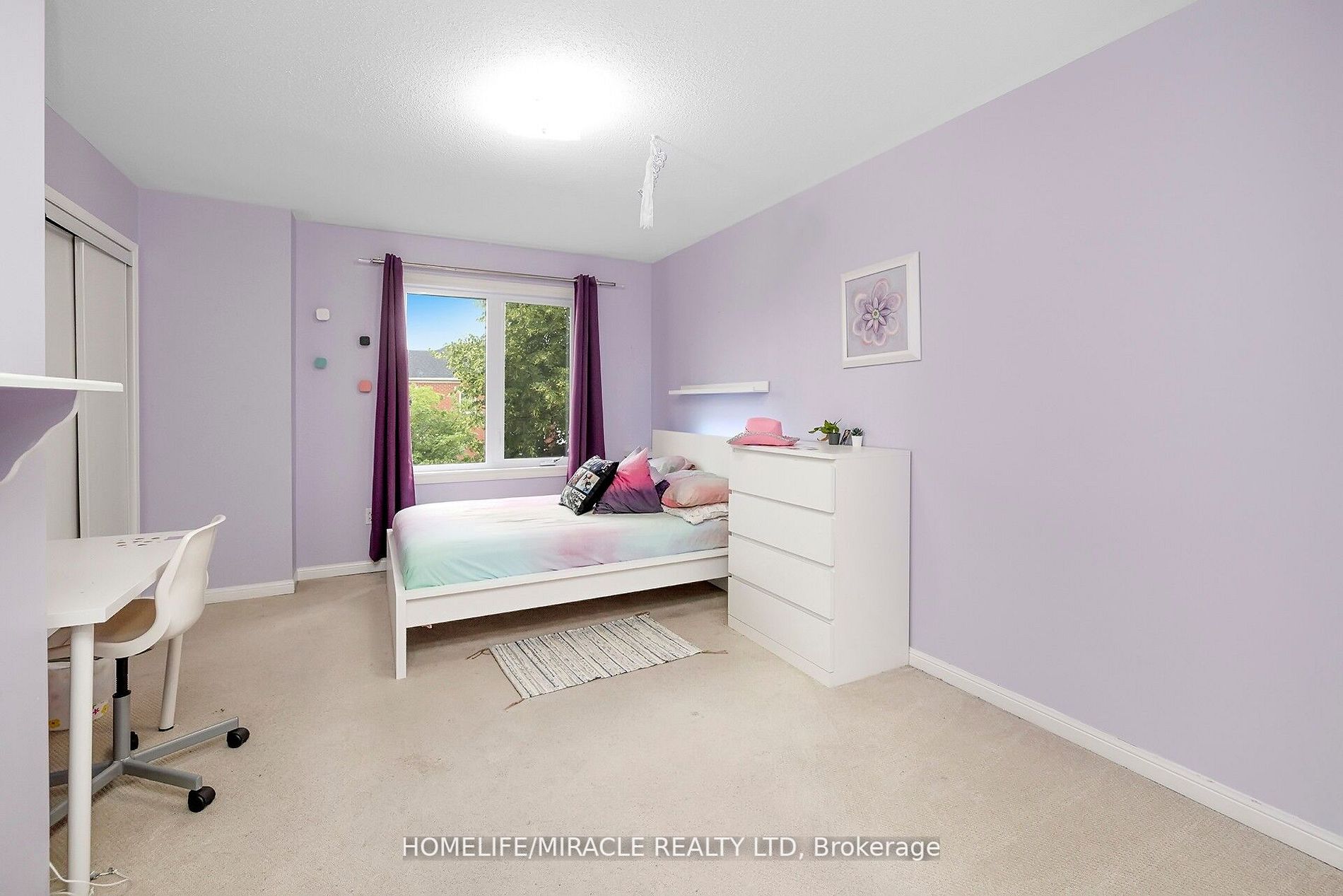 98 Tianalee Cres