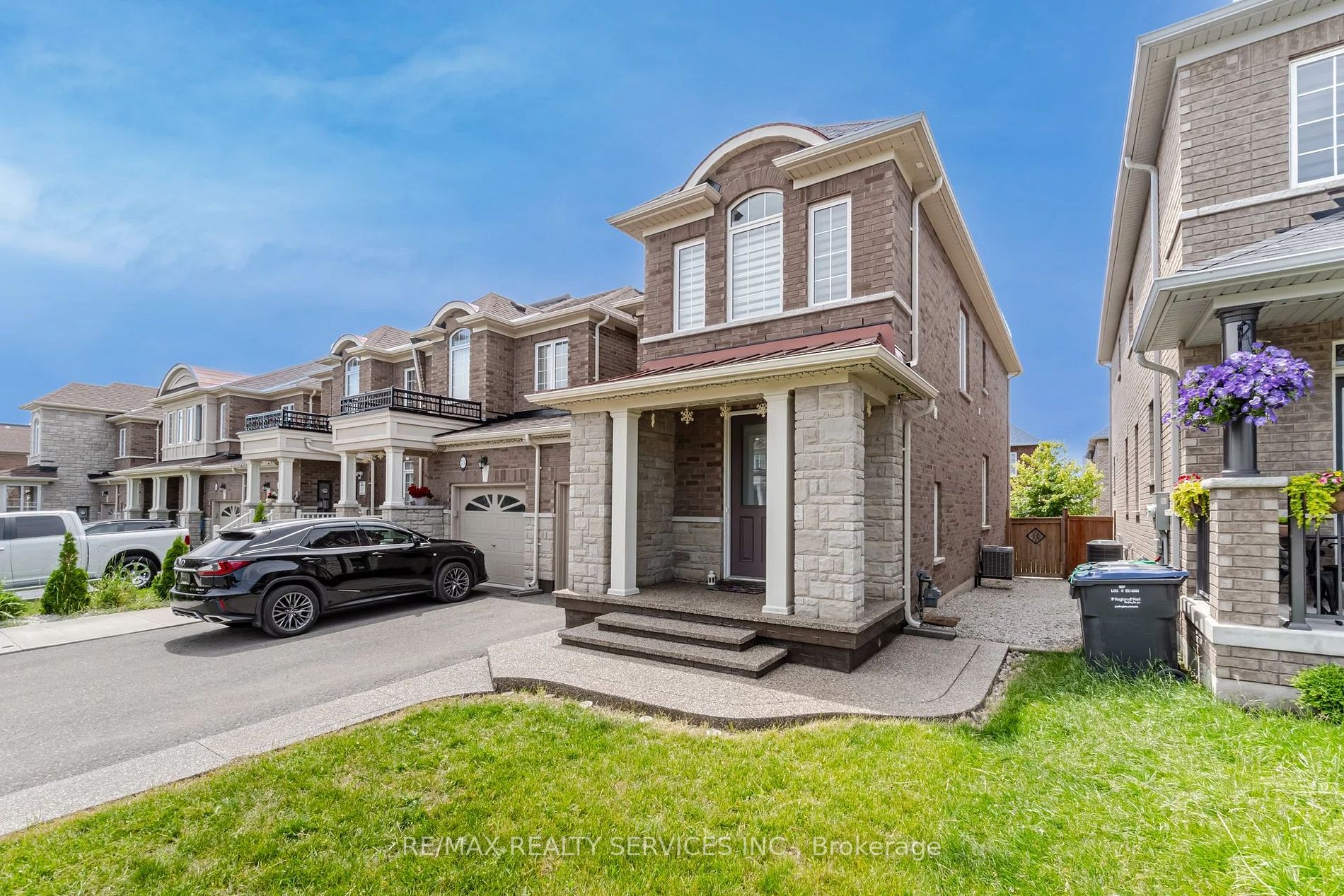 76 Blackberry Valley Cres