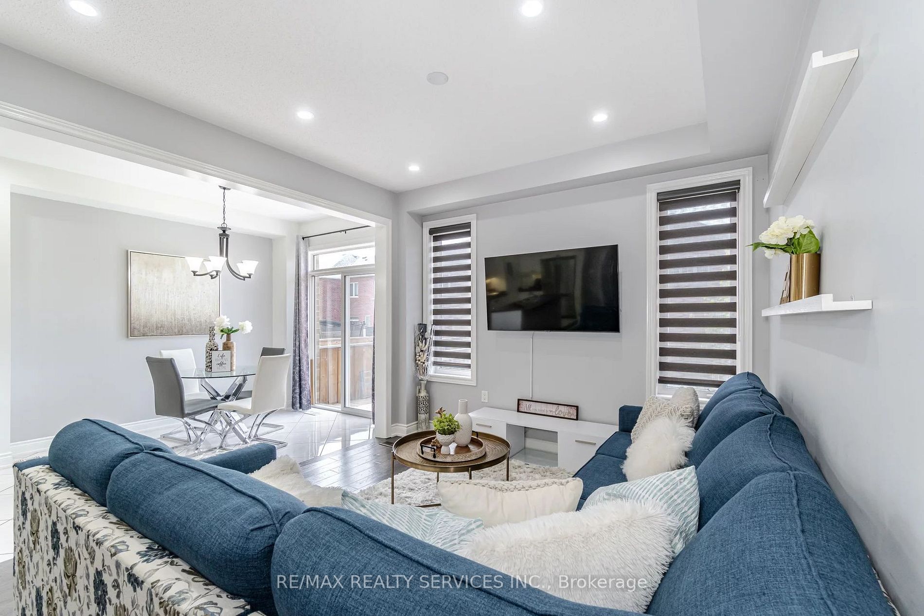 76 Blackberry Valley Crescent