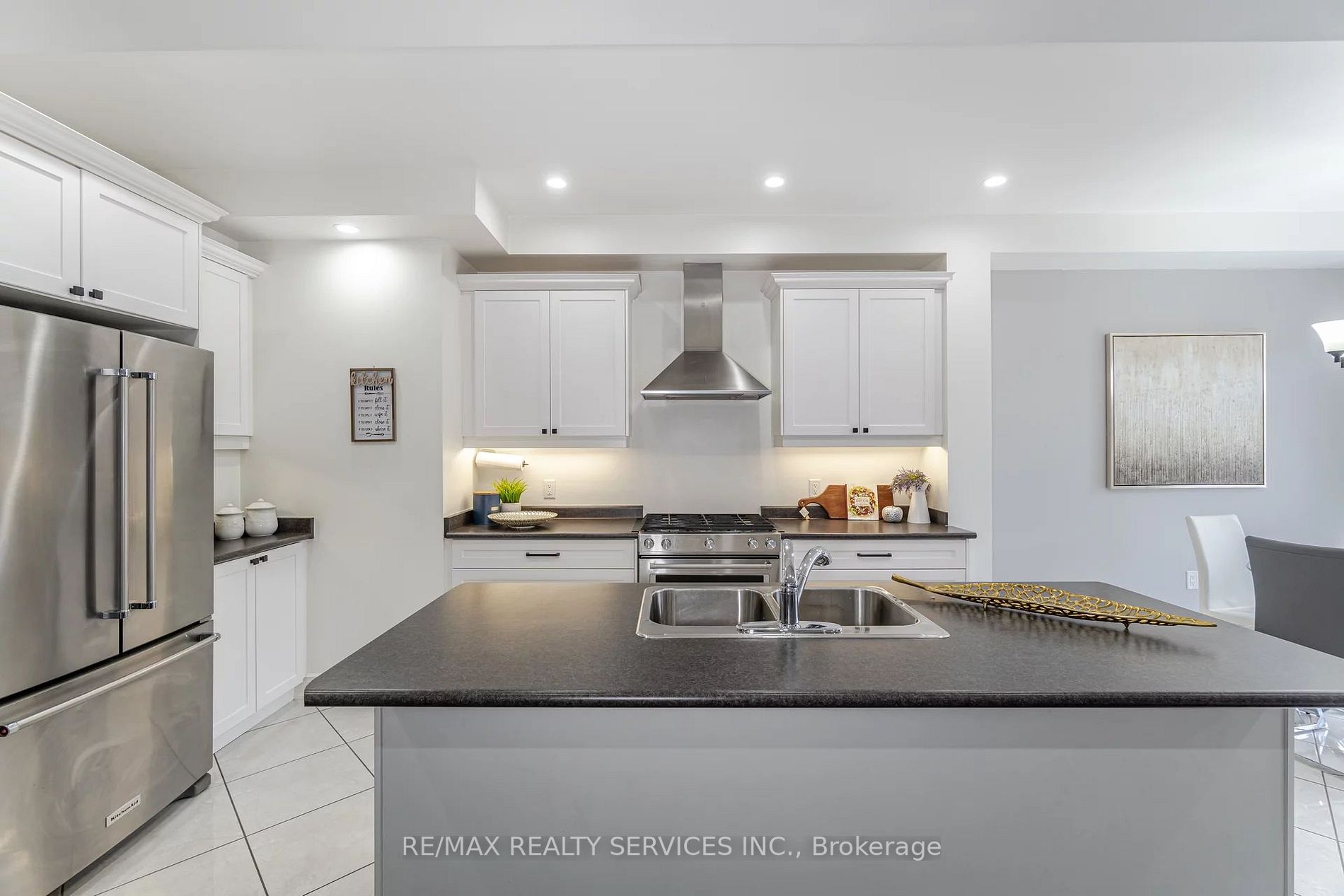 76 Blackberry Valley Crescent