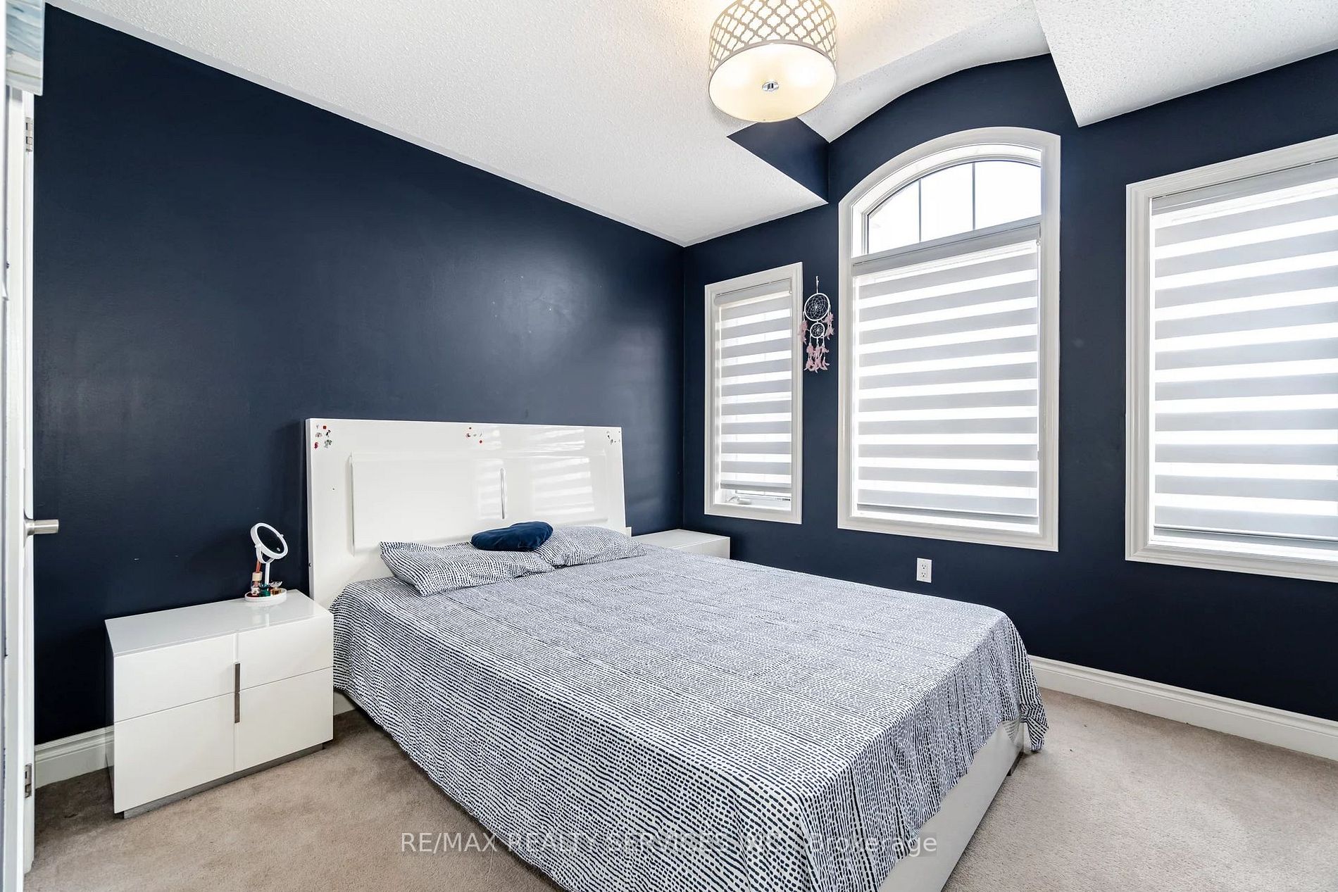76 Blackberry Valley Crescent