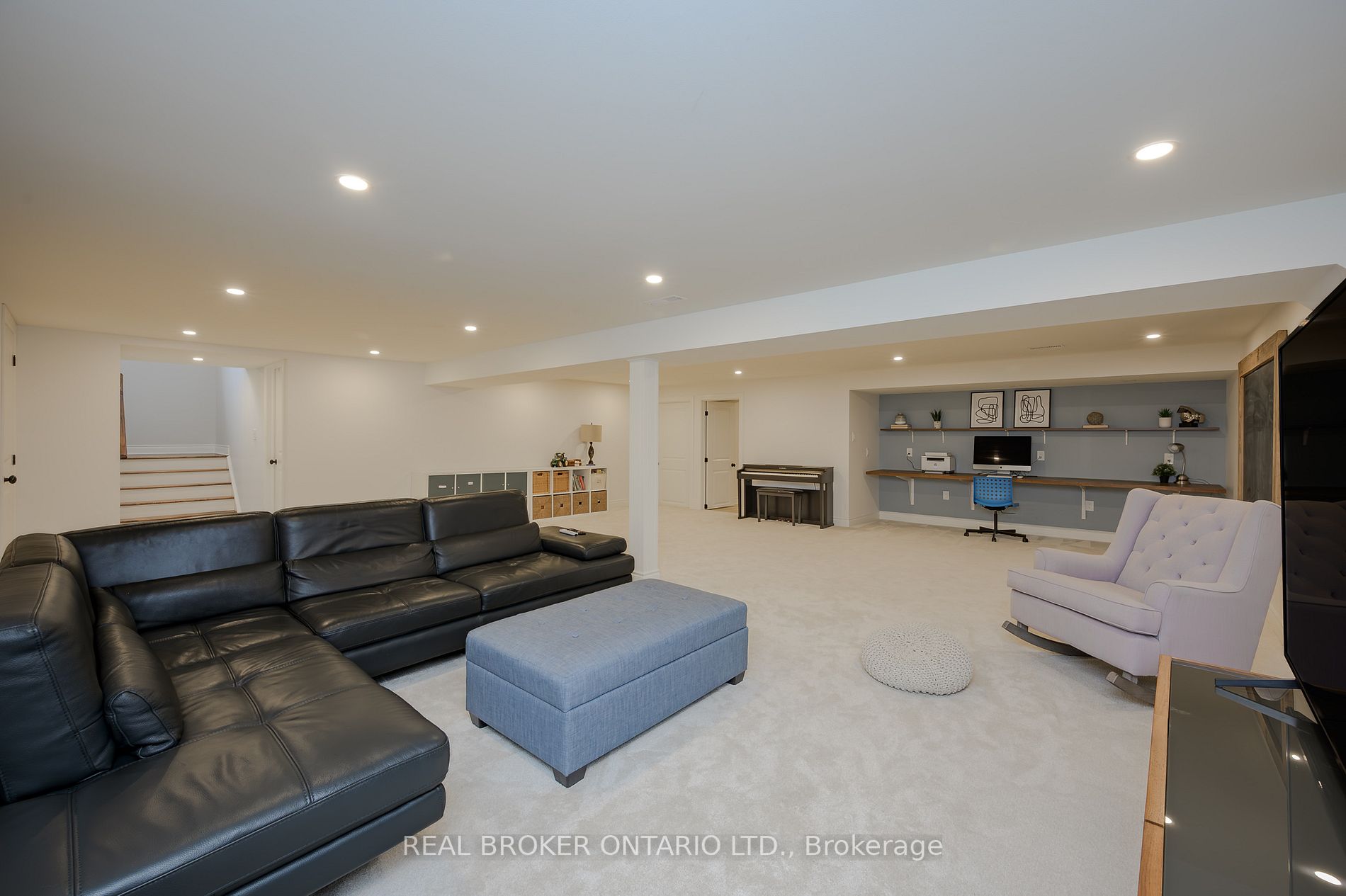 360 North Shore Blvd E