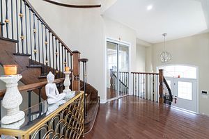 4 Ingleside Rd N