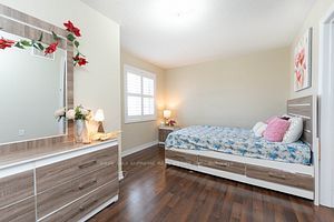 4 Ingleside Rd N
