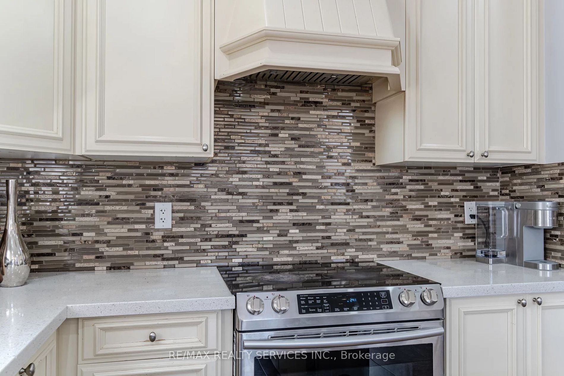 24 Fort Williams Dr