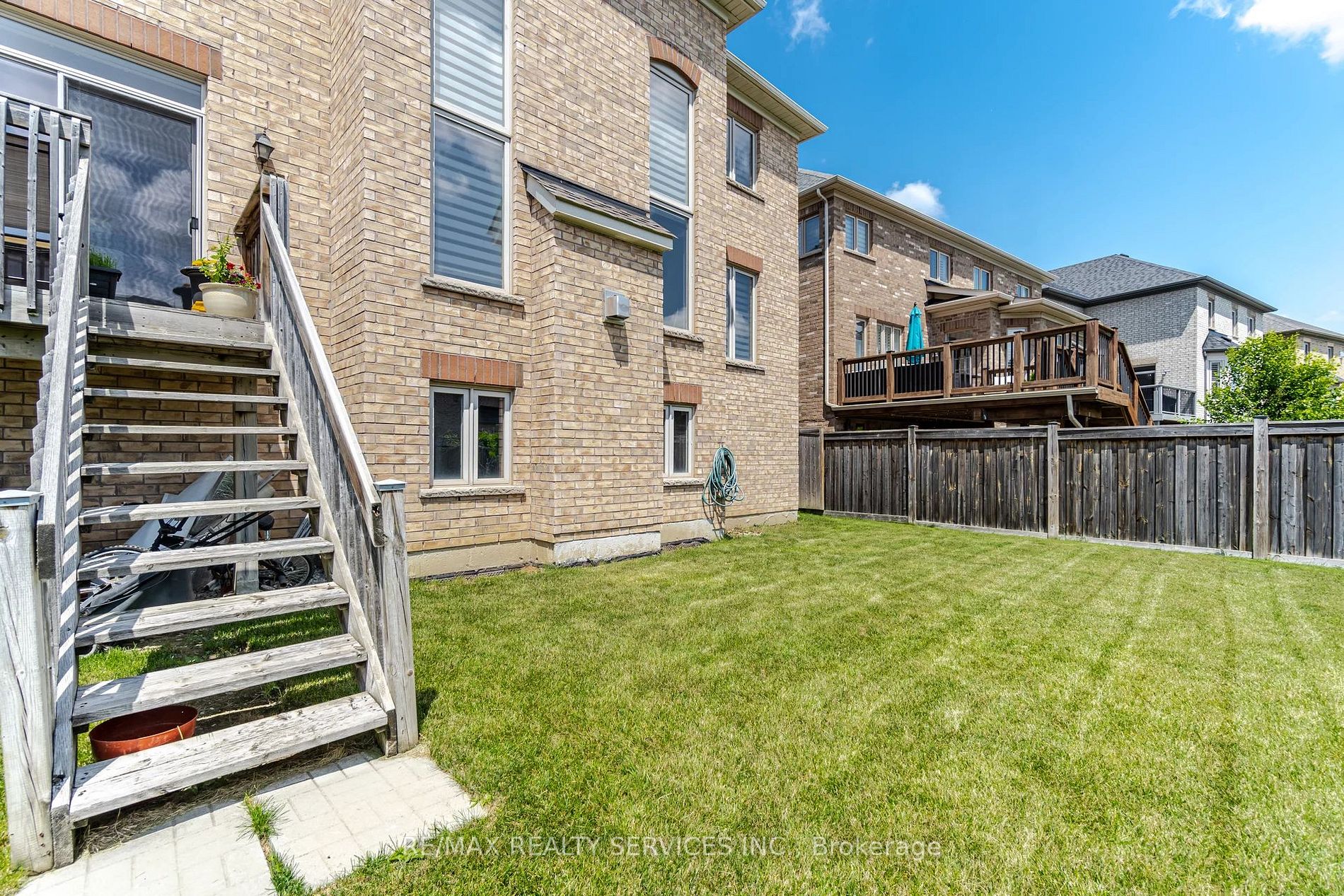 24 Fort Williams Dr