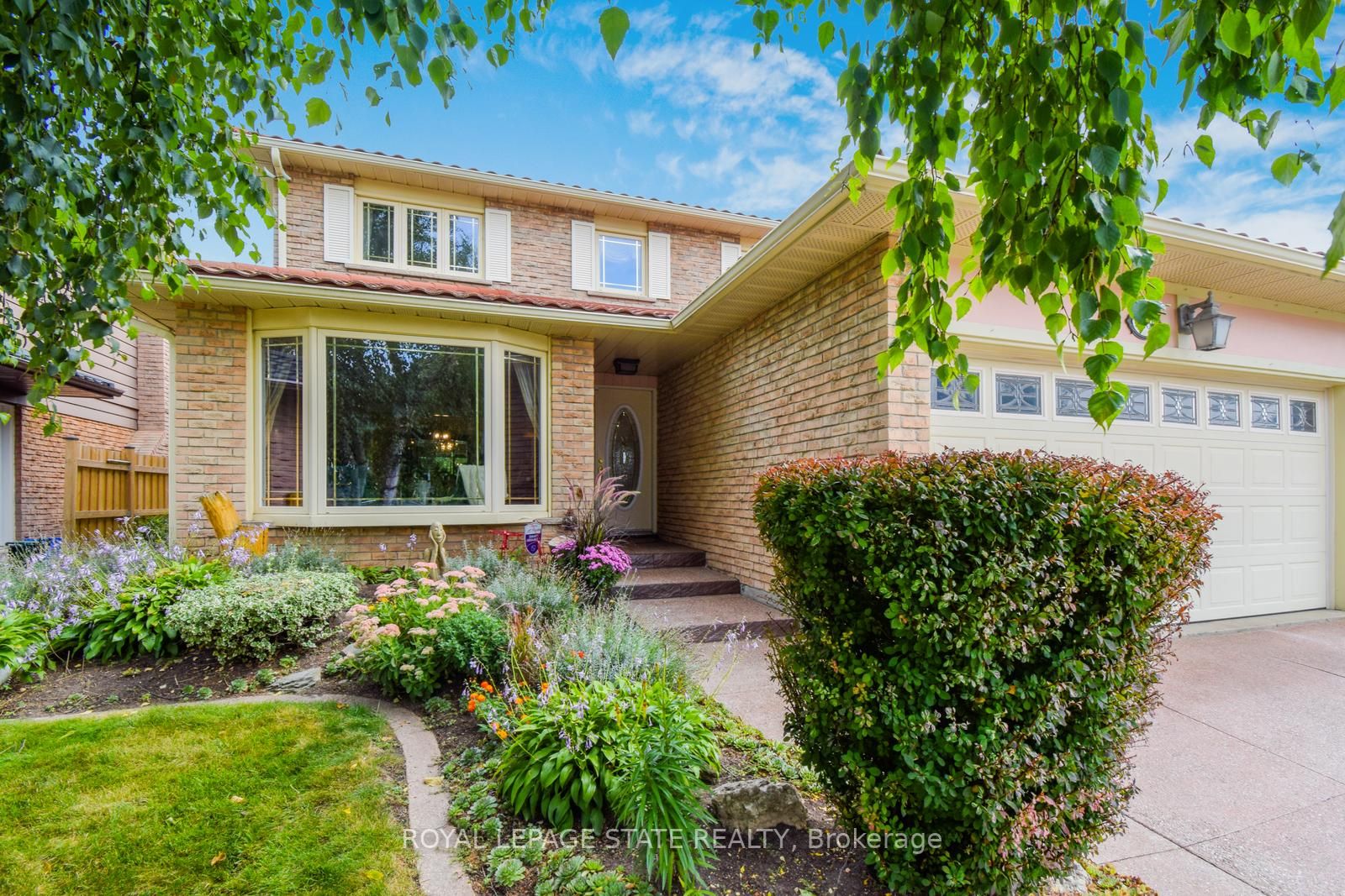 2252 Abbotsbury St