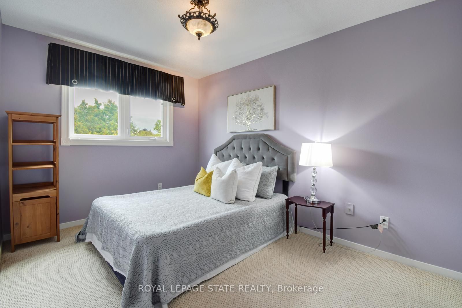 2252 Abbotsbury St