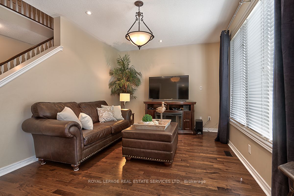 176 Giddings Cres