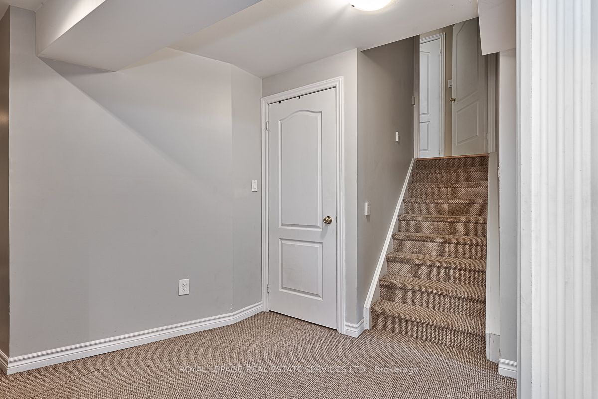 176 Giddings Cres