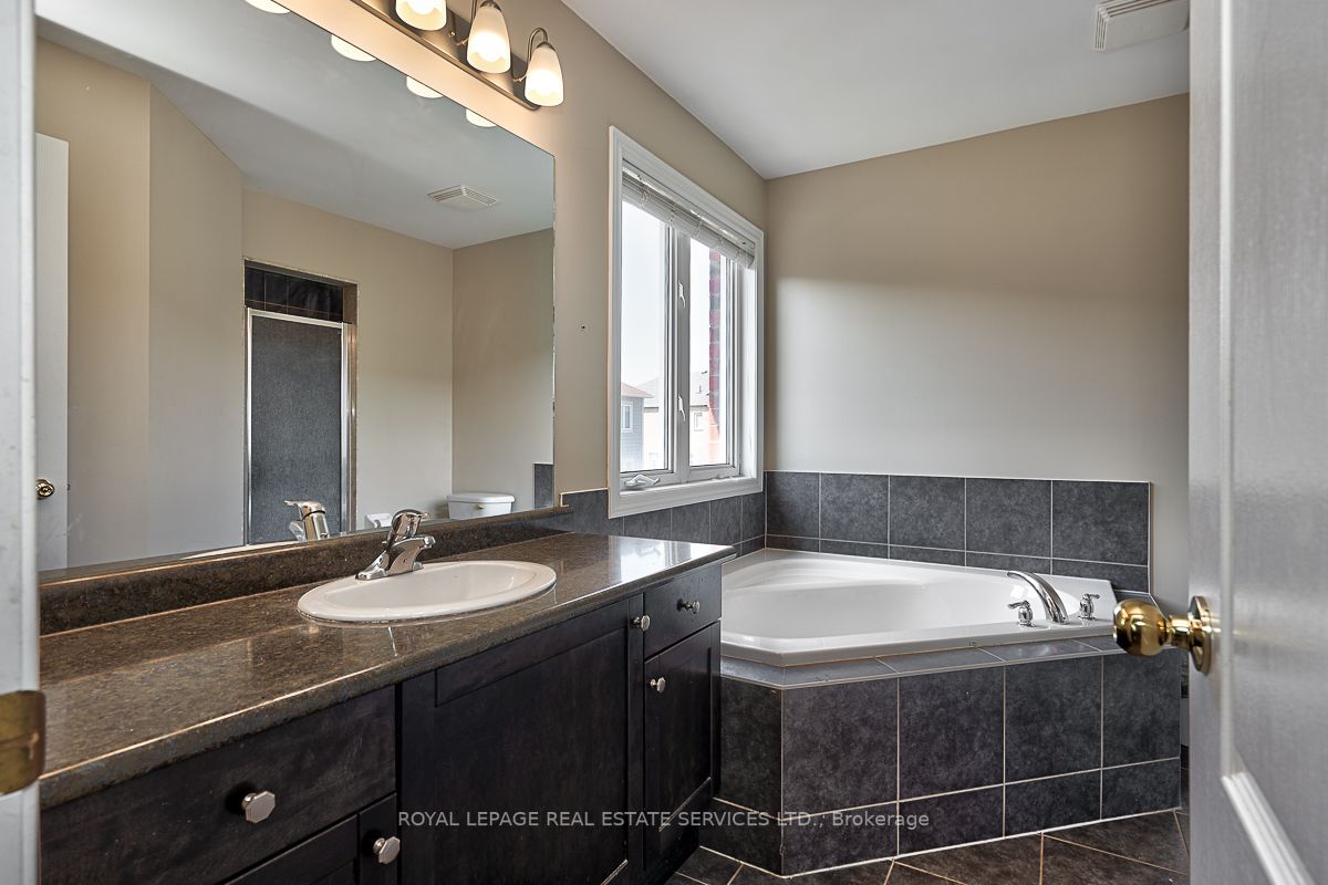 176 Giddings Cres
