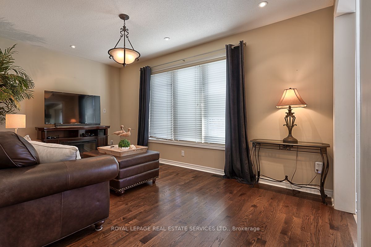 176 Giddings Cres